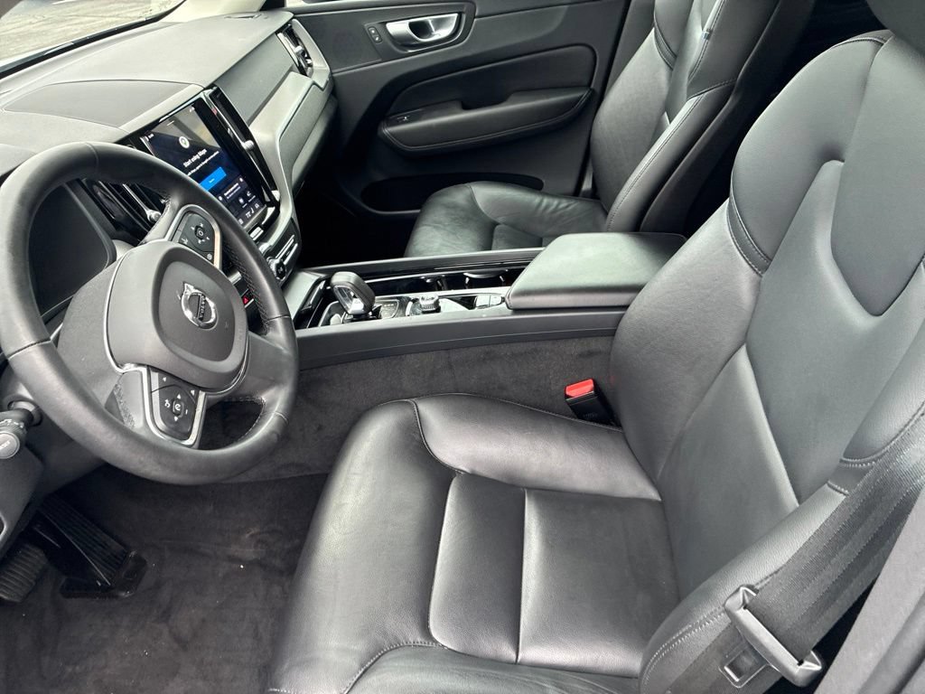 Certified 2024 Volvo XC60 B5 Core w/ Climate Package AWD/4WD image 9