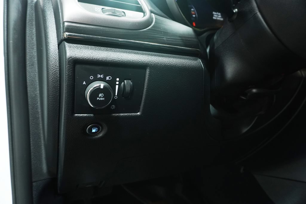 Used 2020 Jeep Grand Cherokee Limited X AWD/4WD image 25