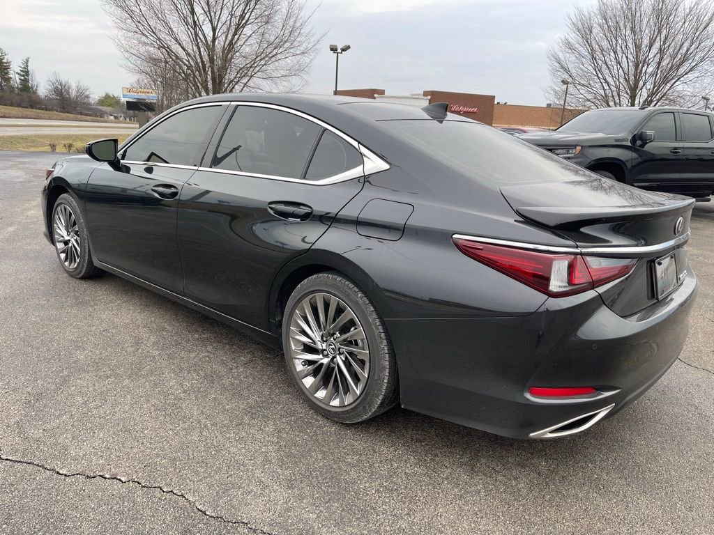 Used 2025 Lexus ES 350 Luxury FWD image 4