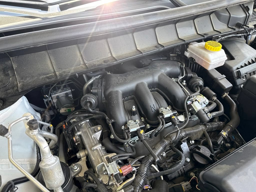 Certified 2025 Nissan Pathfinder Platinum w/ Cargo Package FWD image 34