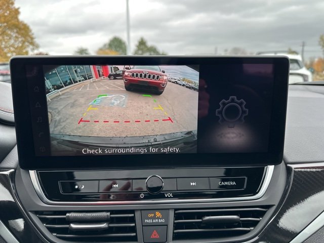 Used 2024 Nissan Altima 2.5 SR w/ SR Premium Package image 26