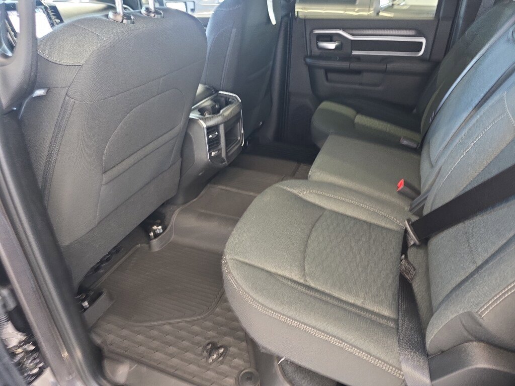 New 2026 RAM 2500 Big Horn AWD/4WD image 16