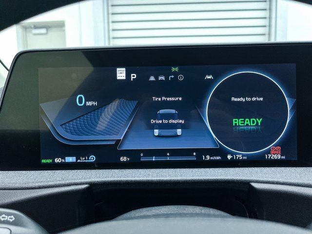 Used 2022 Kia EV6 Wind image 33