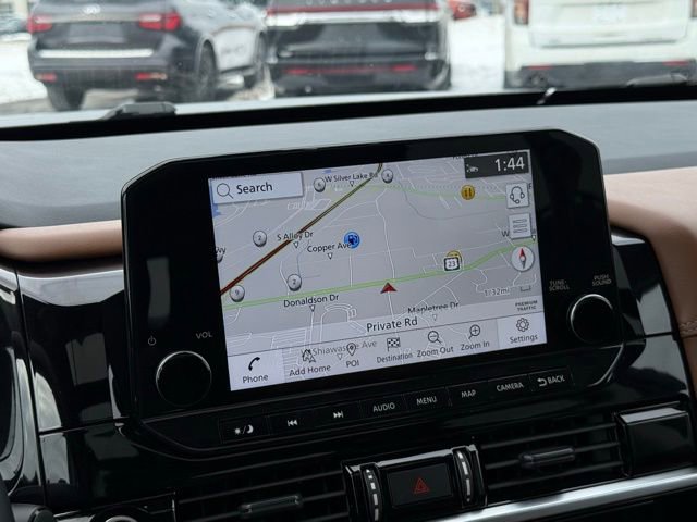 Used 2023 Nissan Pathfinder Platinum w/ Cargo Package image 3