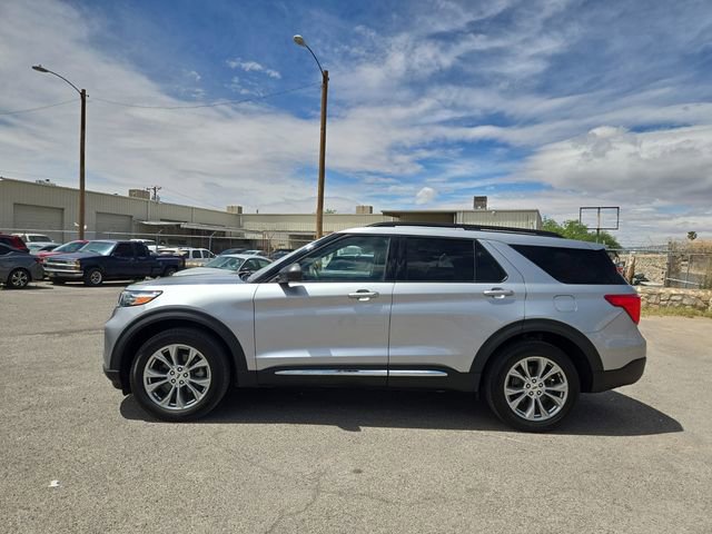 Used 2022 Ford Explorer XLT w/ Equipment Group 202A AWD/4WD image 5