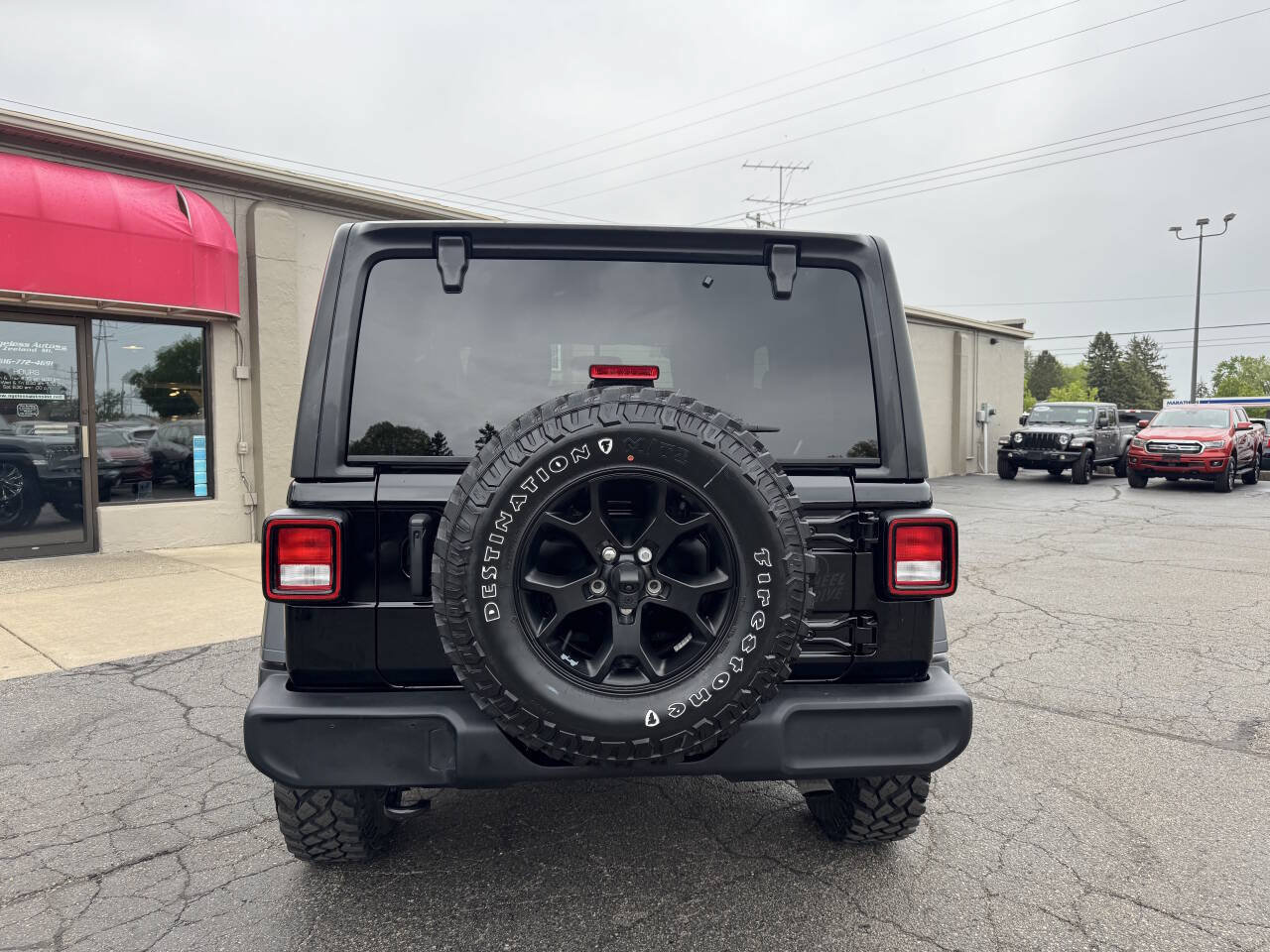 Used 2023 Jeep Wrangler 4WD Willys image 3