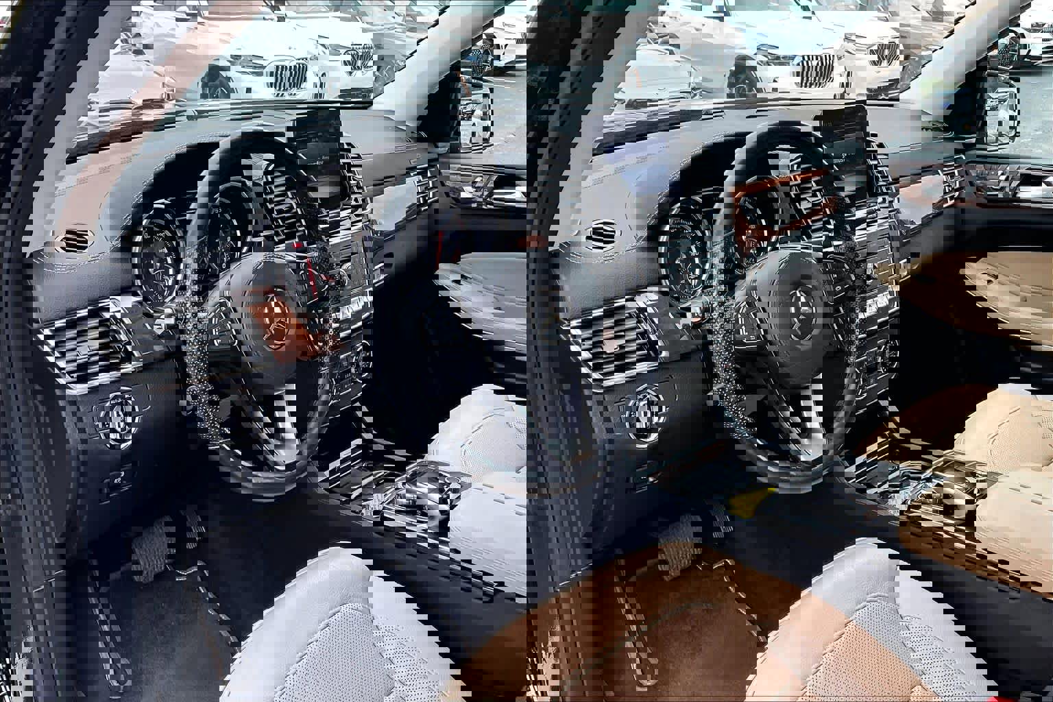 Used 2019 Mercedes-Benz GLS 550 4MATIC image 18