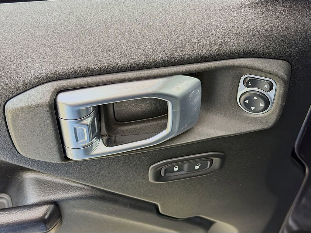 Used 2019 Jeep Wrangler Sport S image 27