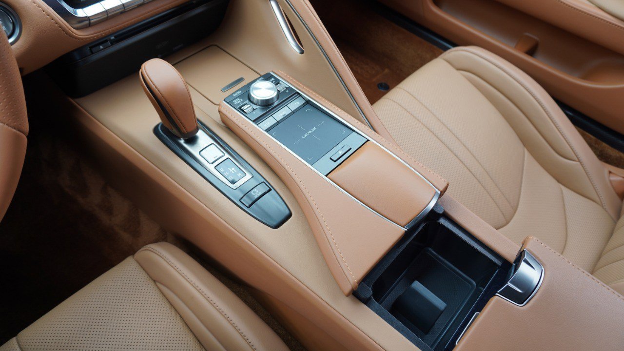 Used 2022 Lexus LC 500 Convertible w/ Touring Package RWD image 19