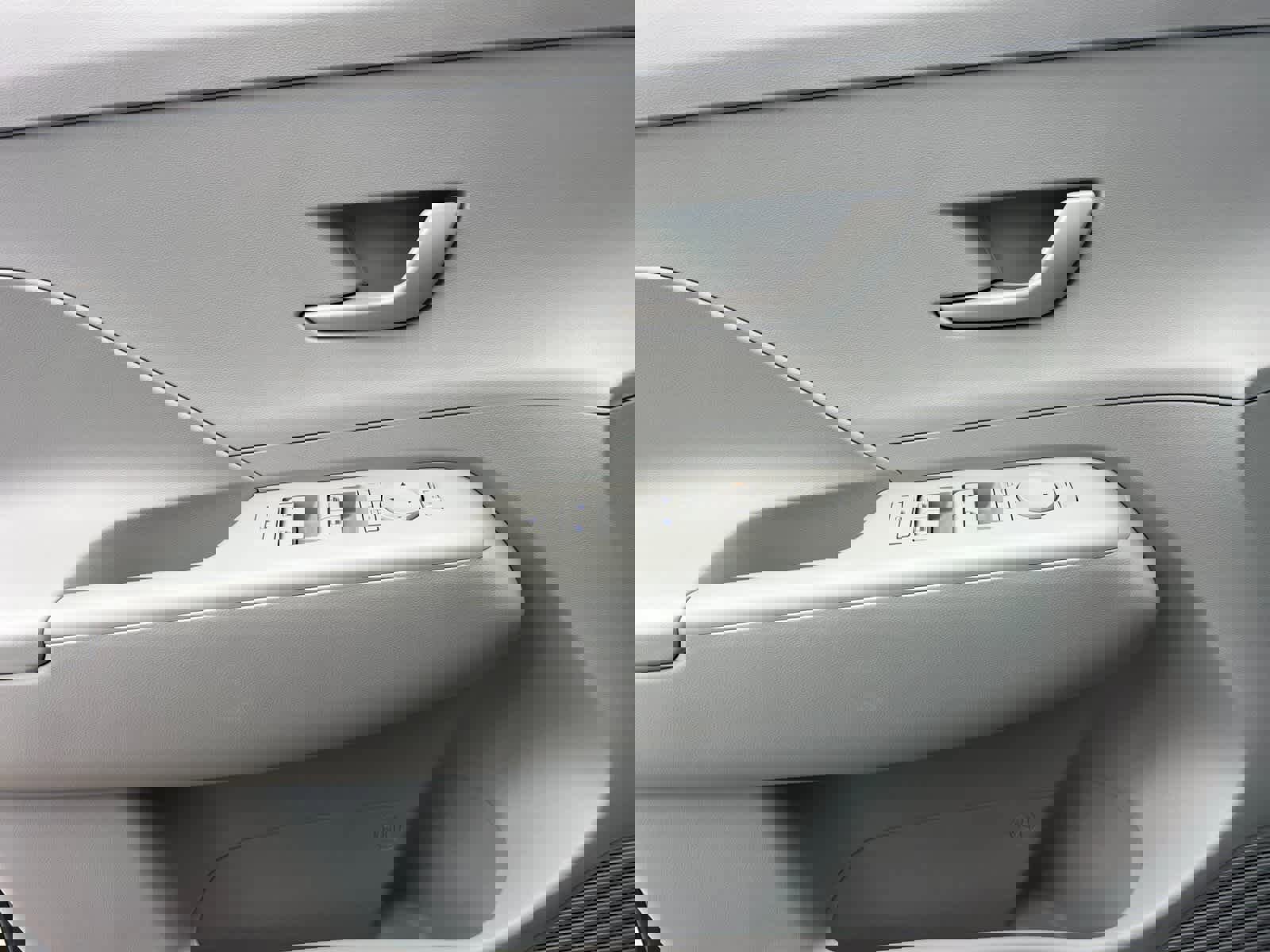 New 2026 Hyundai Kona SE image 13