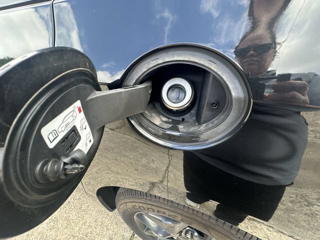 Used 2018 Chrysler Pacifica Limited w/ S Appearance Package FWD image 43