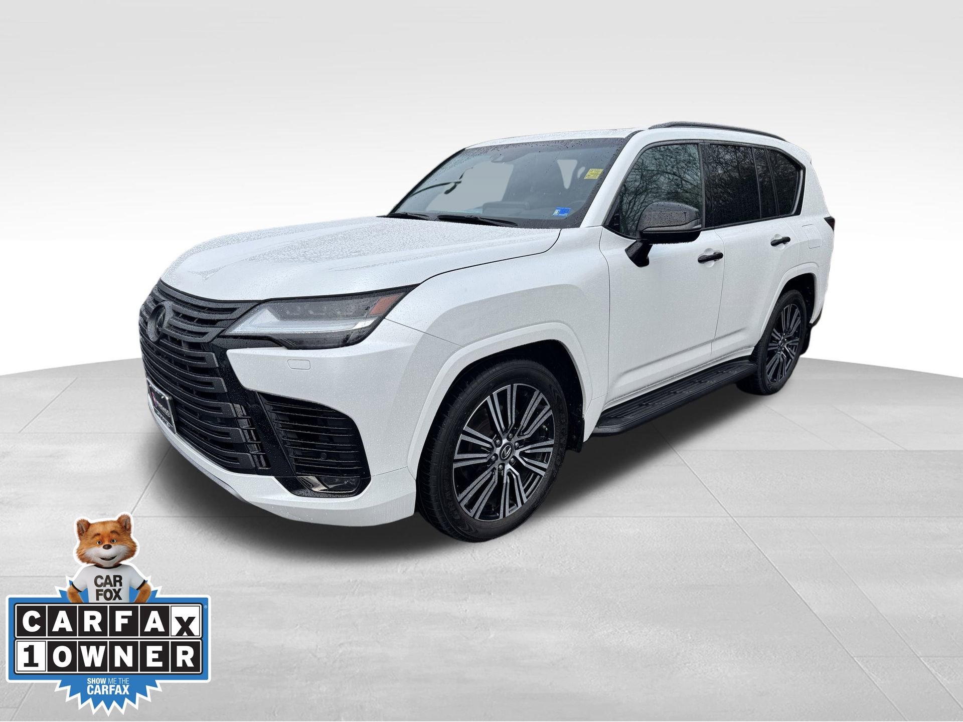 Used 2023 Lexus LX 600 4WD w/ Luxury Package image 3