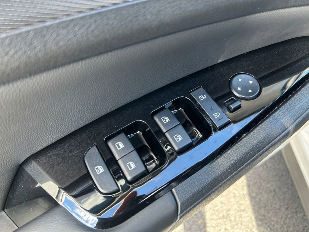 Used 2024 Kia Sportage SX image 23