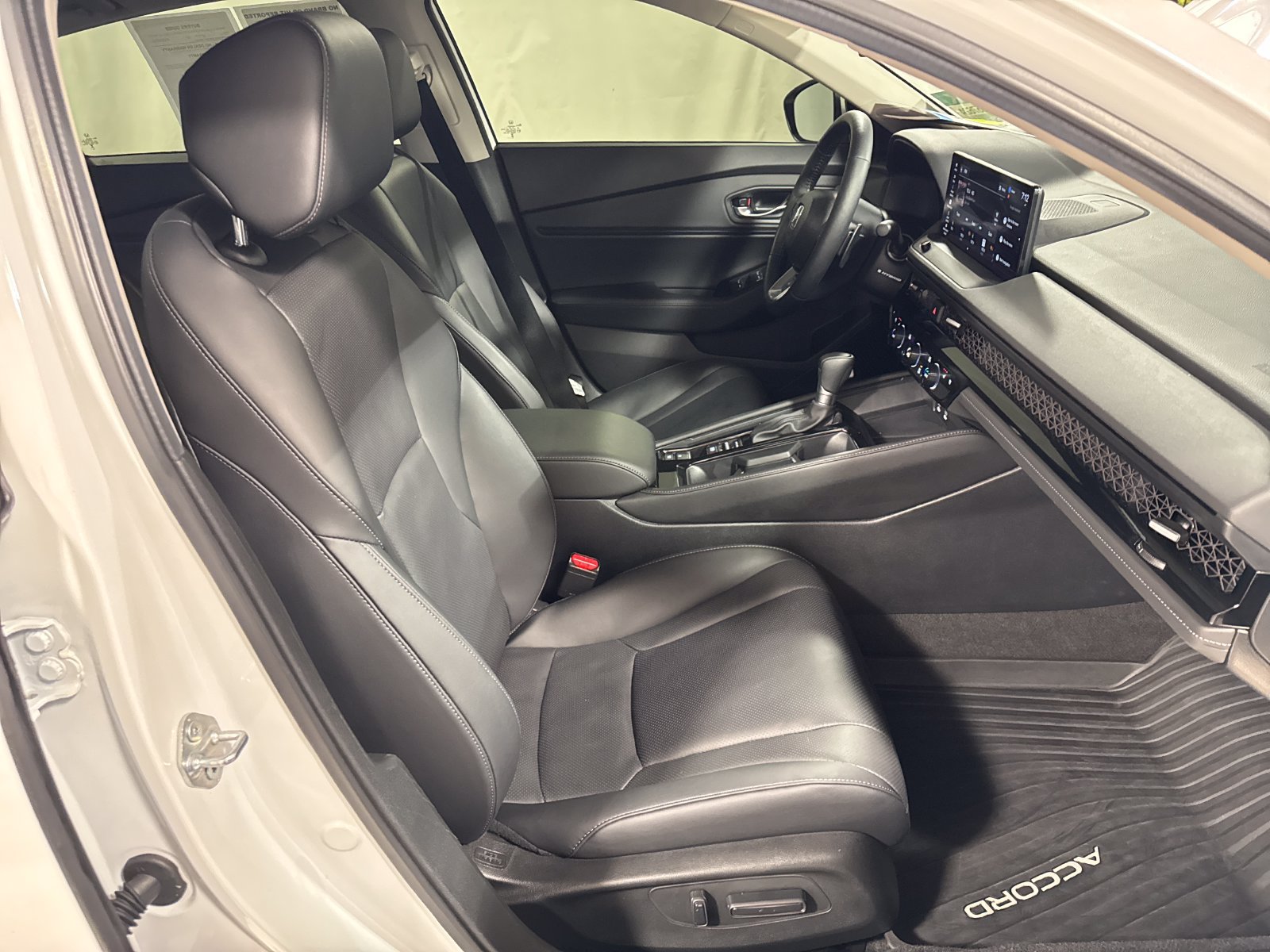 Used 2025 Honda Accord Touring image 23