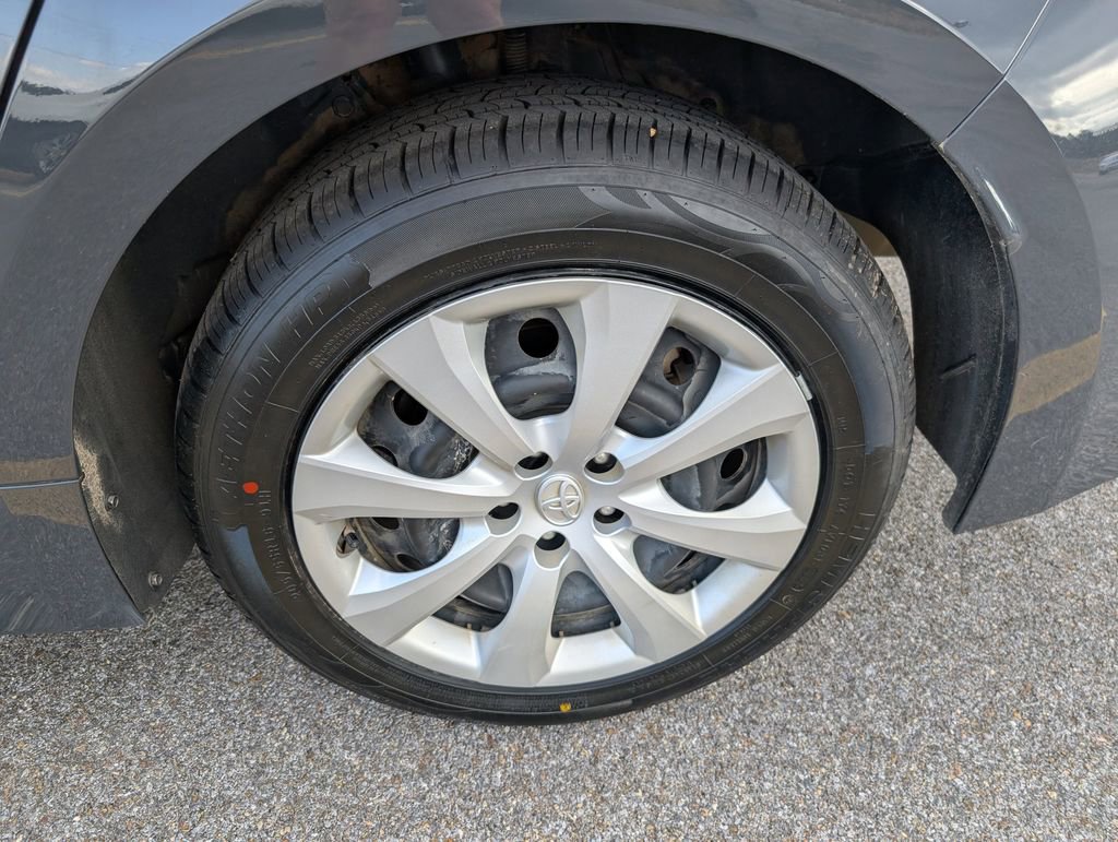 Used 2023 Toyota Corolla LE image 30