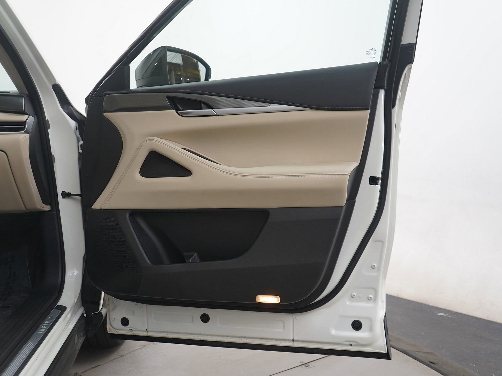 Used 2022 INFINITI QX60 Luxe image 9