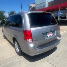Used 2018 Dodge Grand Caravan SXT FWD image 5
