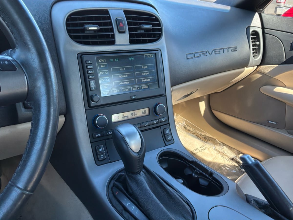 Used 2007 Chevrolet Corvette Coupe w/ Preferred Equipment Group RWD image 14