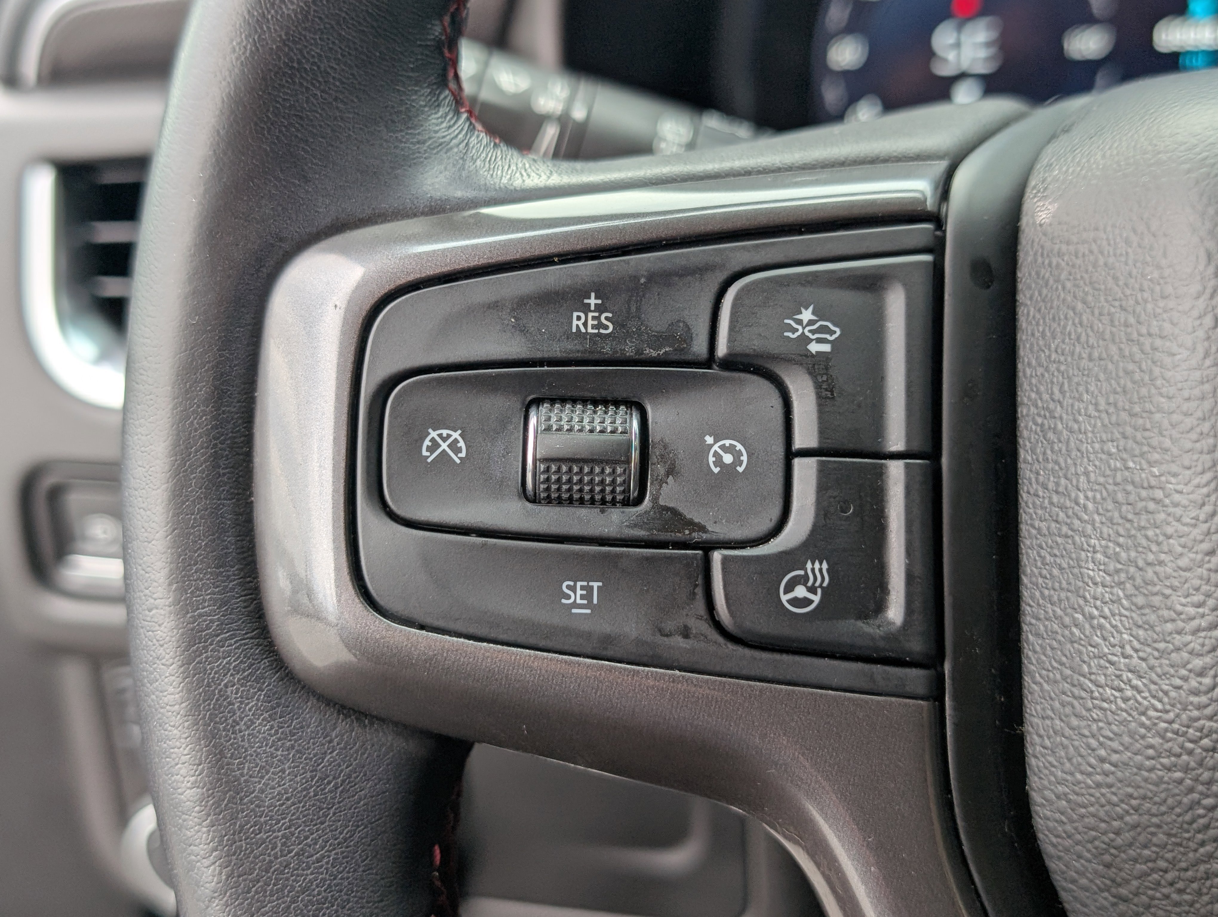 Used 2022 Chevrolet Tahoe RST w/ Luxury Package image 25