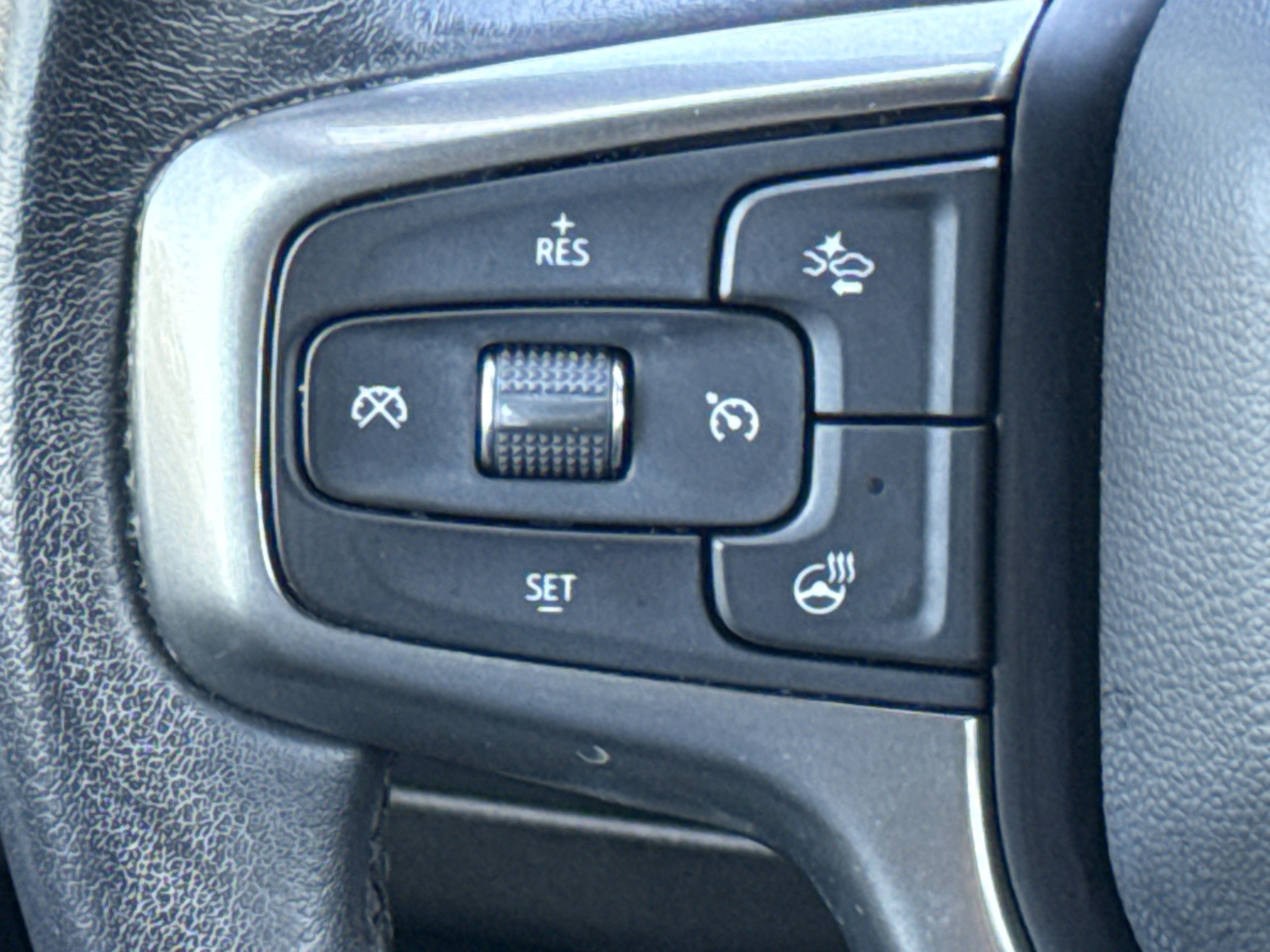 Used 2022 Chevrolet Tahoe LT w/ Luxury Package image 31