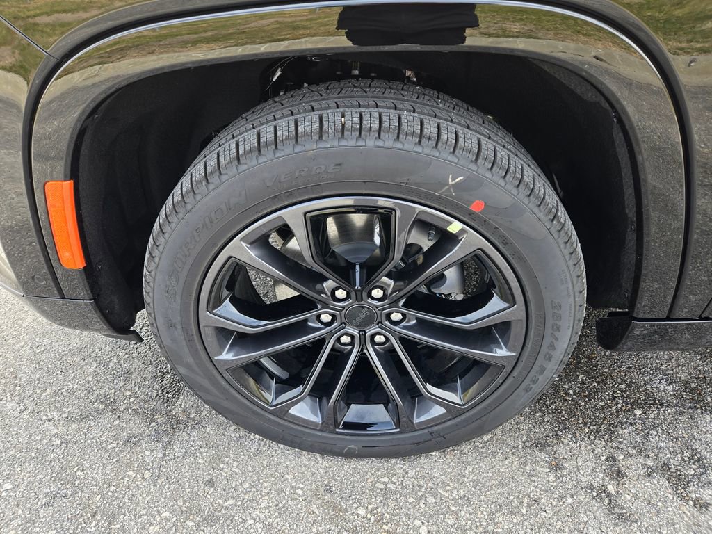 New 2026 Jeep Grand Wagoneer Summit image 9