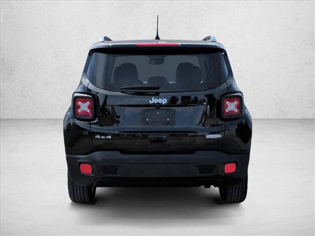 Used 2018 Jeep Renegade Latitude w/ Cold Weather Group AWD/4WD image 7