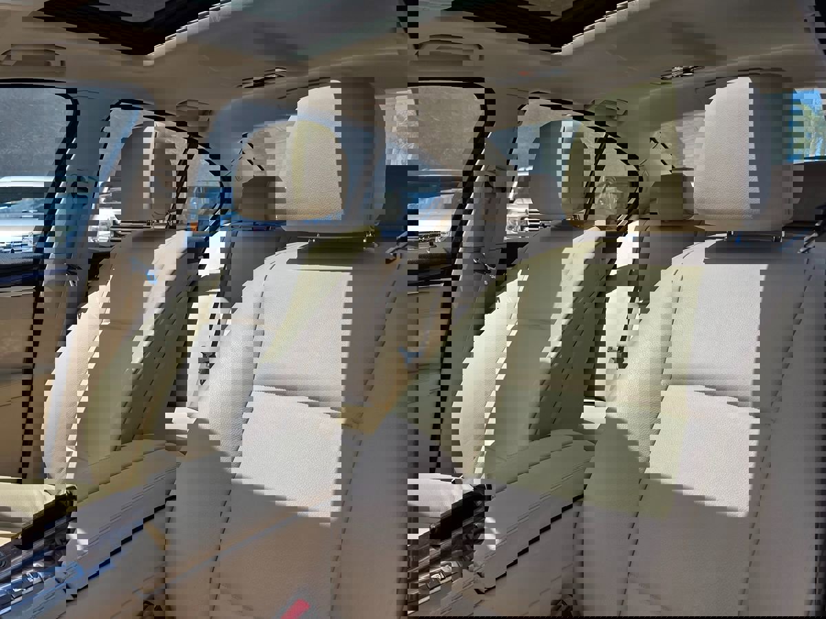 Used 2011 BMW 535i Sedan RWD image 16