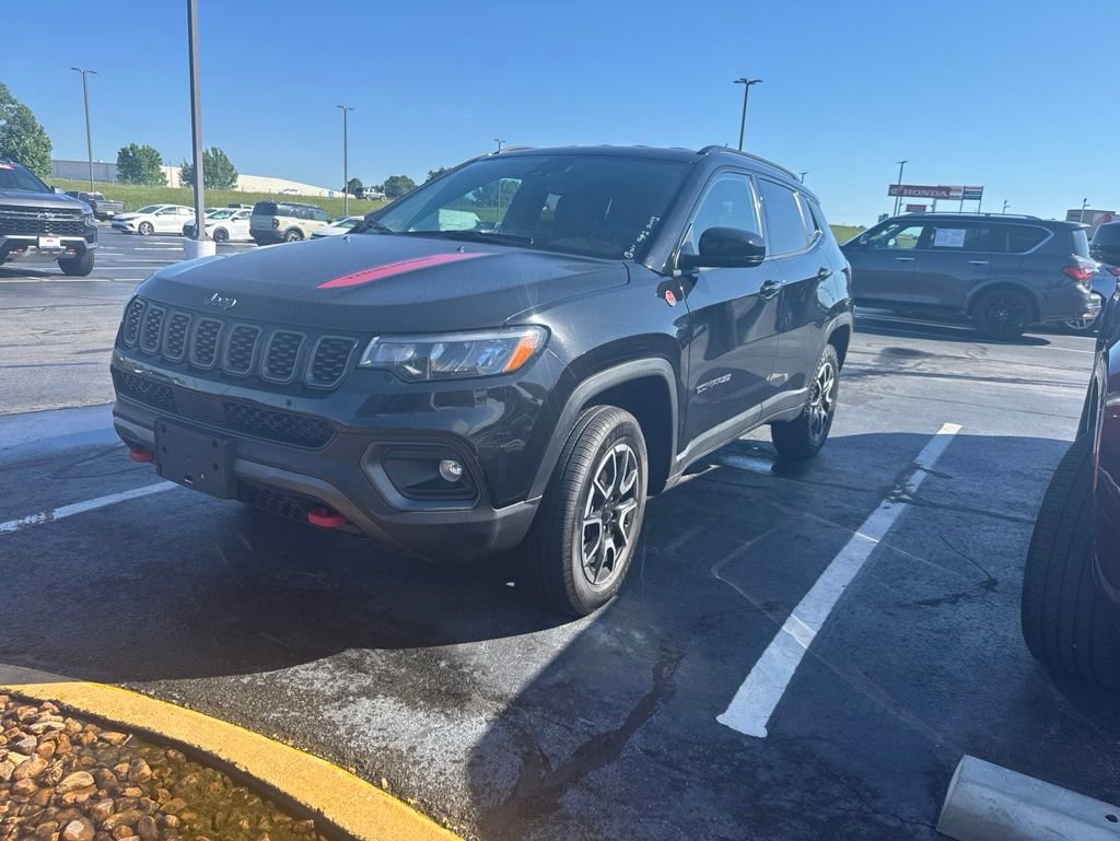 Used 2024 Jeep Compass Trailhawk