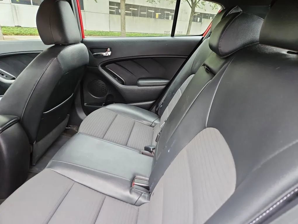 Used 2015 Kia Forte SX image 18