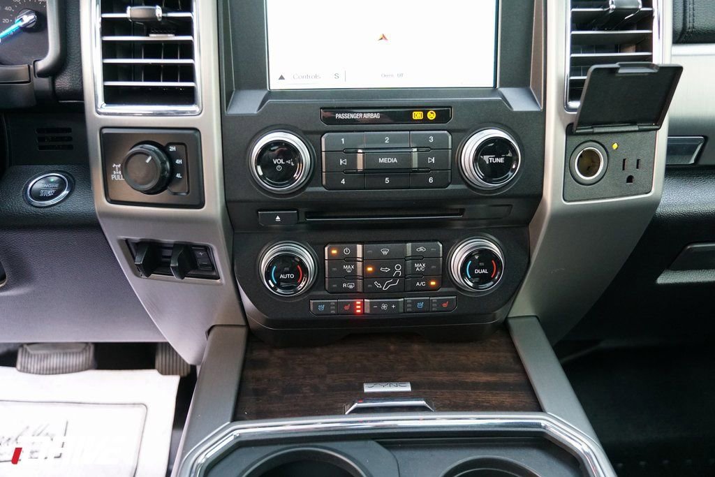 Used 2017 Ford F350 Platinum w/ Platinum Ultimate Package image 28