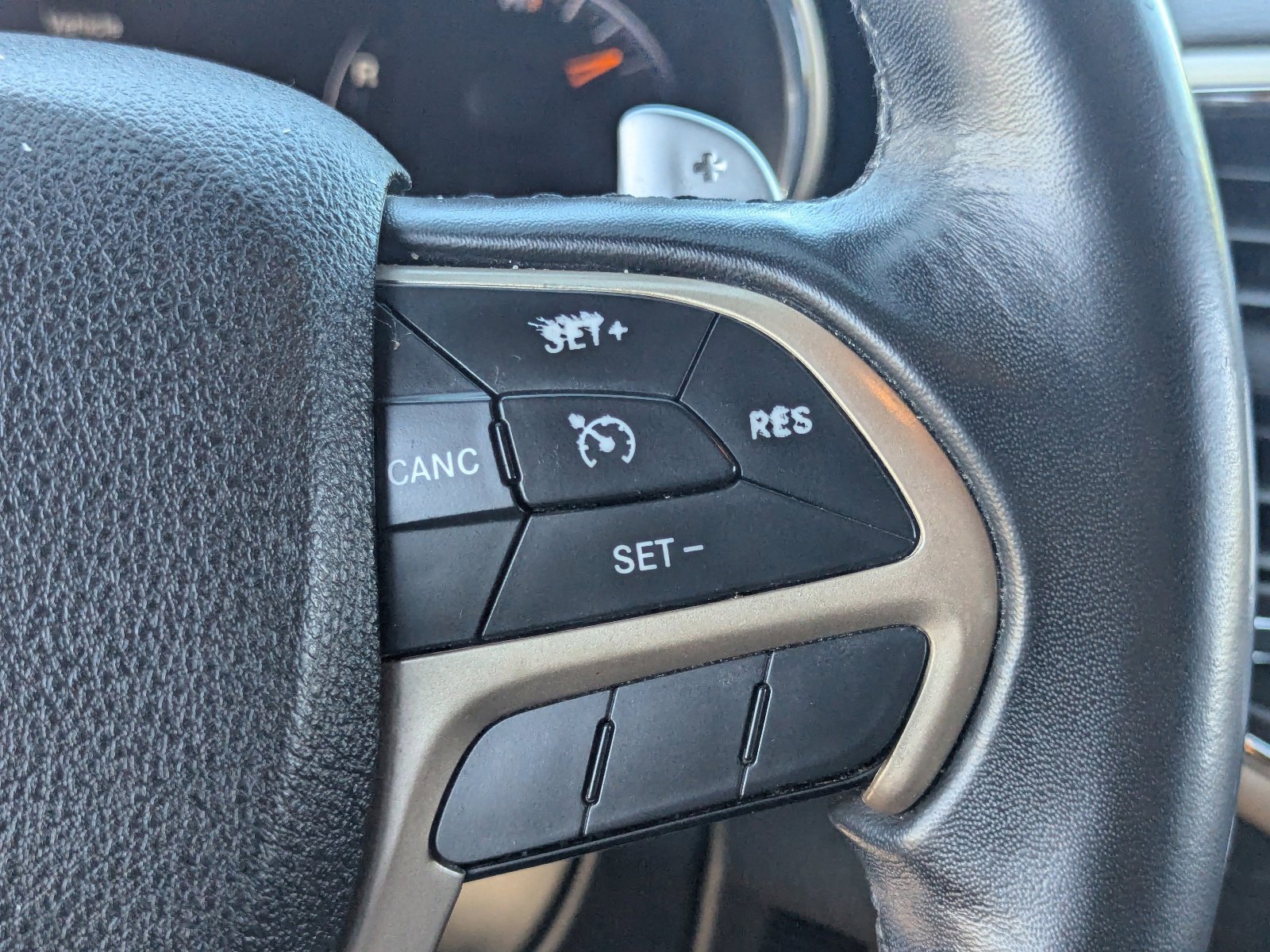 Used 2015 Jeep Grand Cherokee Laredo image 26