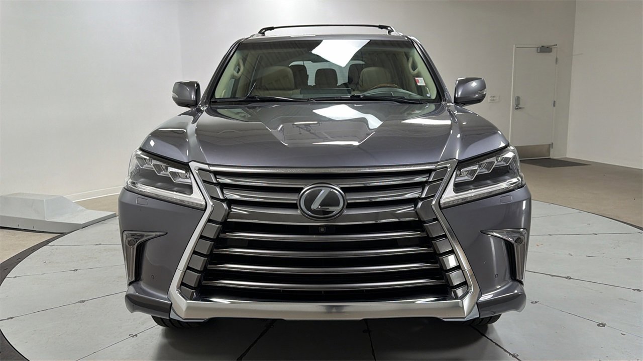 Used 2017 Lexus LX 570 4WD image 2