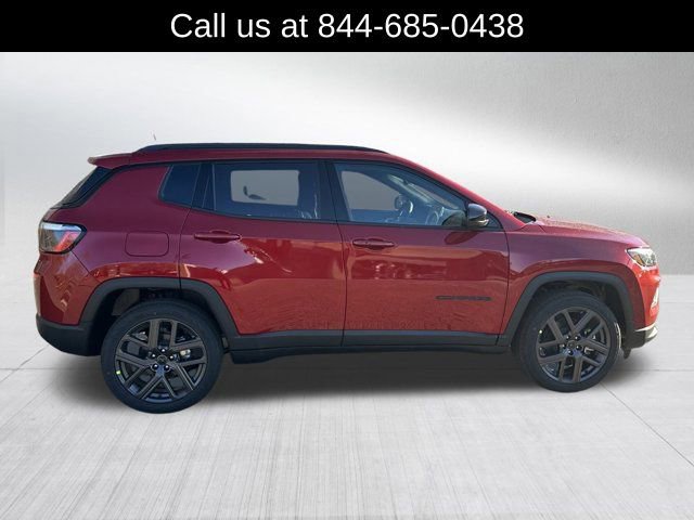New 2026 Jeep Compass Latitude image 4