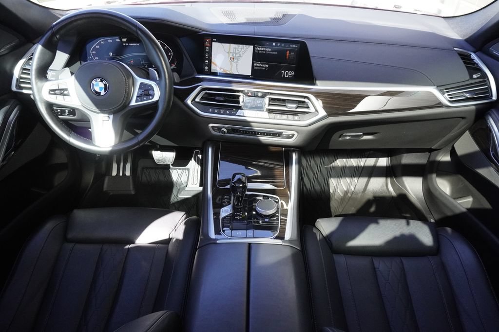 Used 2021 BMW X6 M50i AWD/4WD image 9