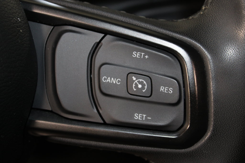 Used 2023 Jeep Gladiator Sport AWD/4WD image 34