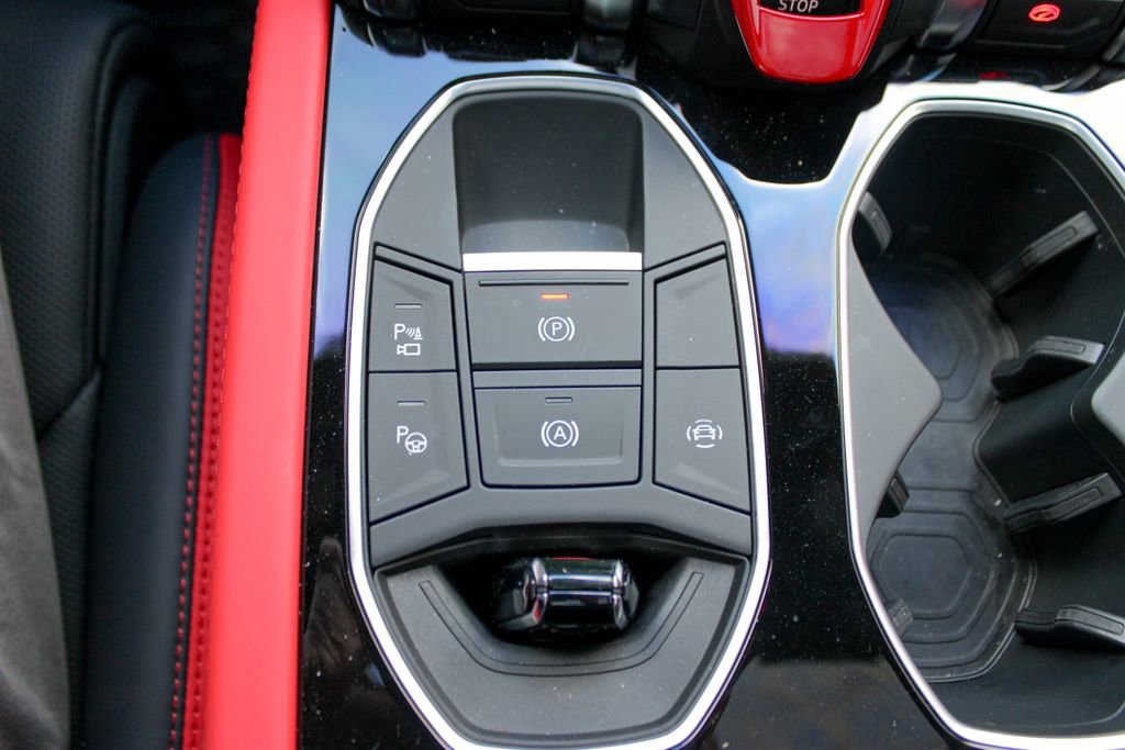 Used 2025 Lamborghini Urus SE image 20