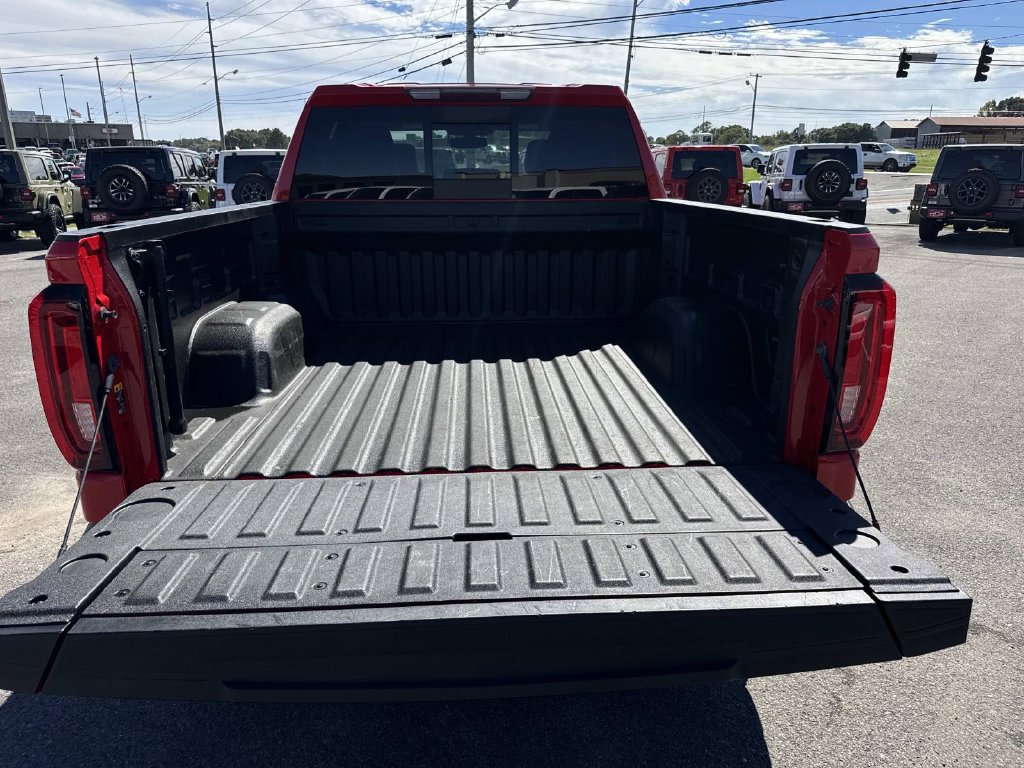 Used 2019 GMC Sierra 1500 SLT w/ SLT Premium Package AWD/4WD image 21
