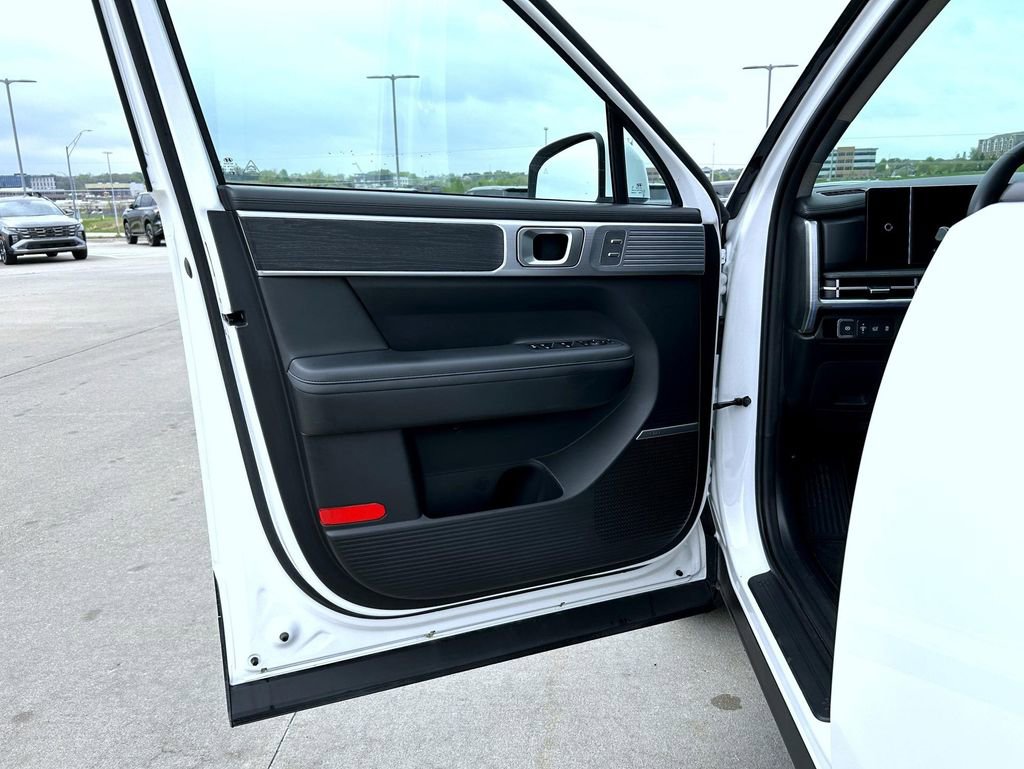 Used 2024 Hyundai Santa Fe Limited AWD/4WD image 10