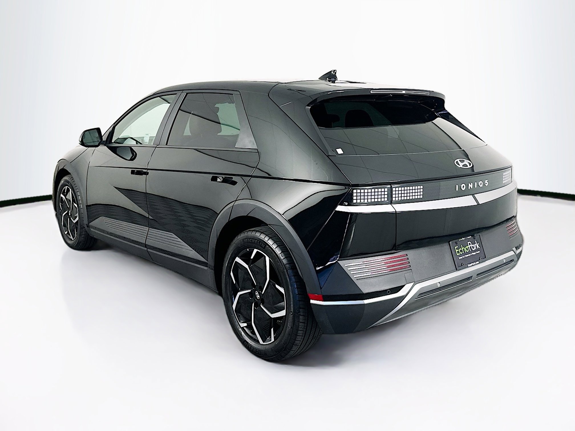 Used 2024 Hyundai Ioniq 5 SEL image 5