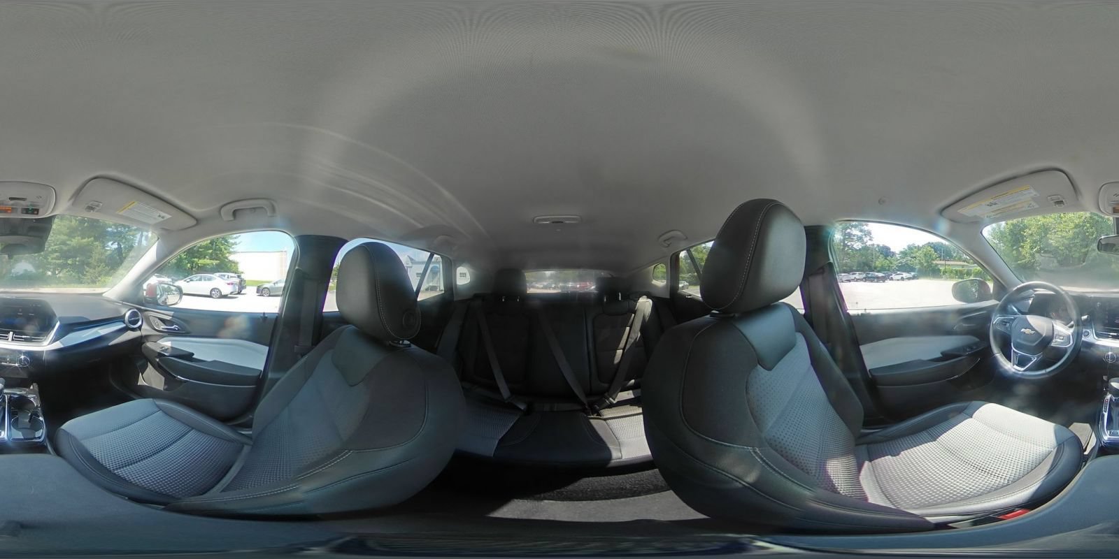 Used 2025 Chevrolet Trax LT w/ LT Convenience Package FWD image 41