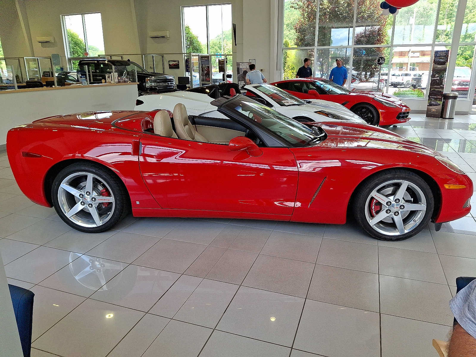 Used 2006 Chevrolet Corvette Convertible w/ Preferred Equipment Group RWD image 7