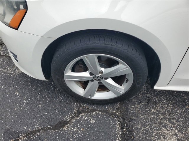 Used 2012 Volkswagen Passat 2.5 SE image 5