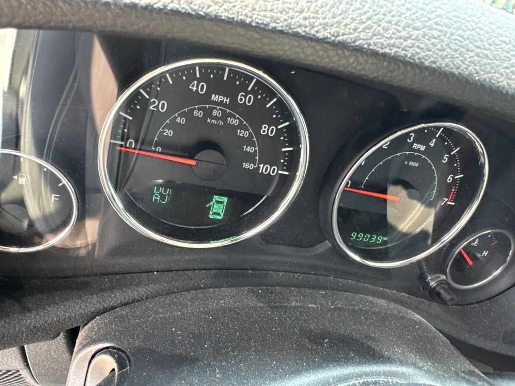Used 2017 Jeep Wrangler Unlimited Sahara w/ Connectivity Group AWD/4WD image 10