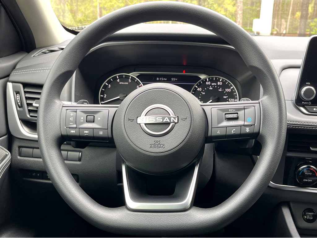 Used 2023 Nissan Rogue SV image 11