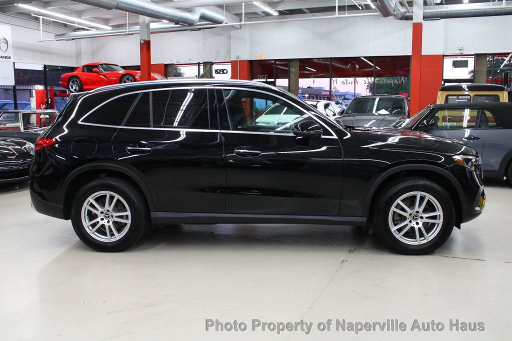 Used 2025 Mercedes-Benz GLC 300 4MATIC image 7
