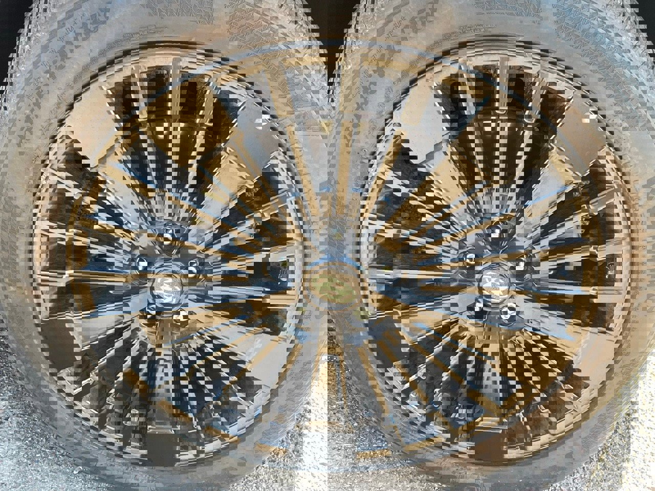 Used 2024 Hyundai Santa Fe Calligraphy image 4