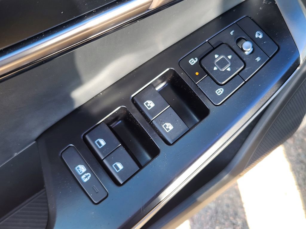 New 2025 Kia EV6 Light w/ Light LR Technology Package image 7