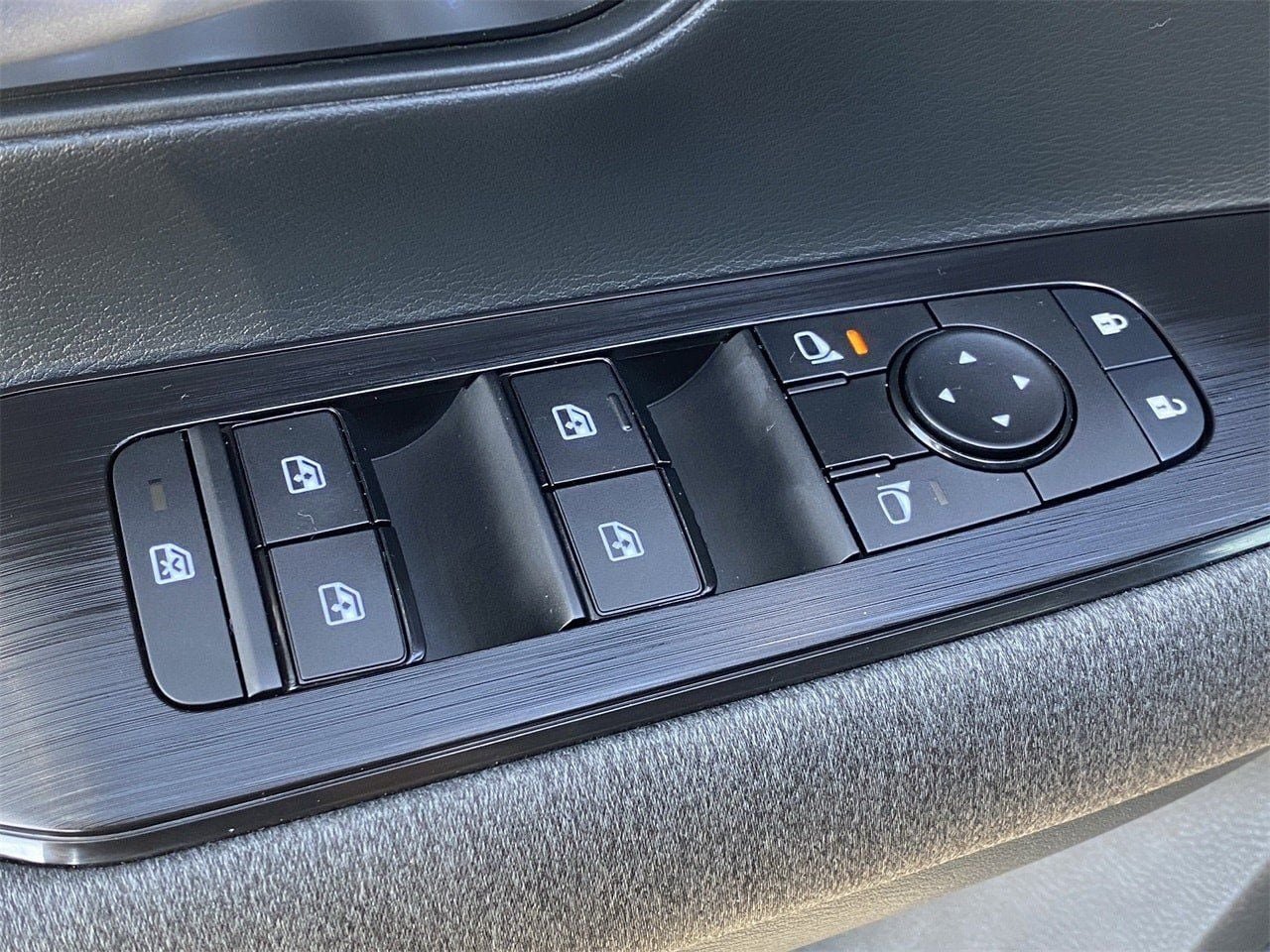 New 2026 Nissan Kicks SV w/ Cold Weather Package FWD image 25
