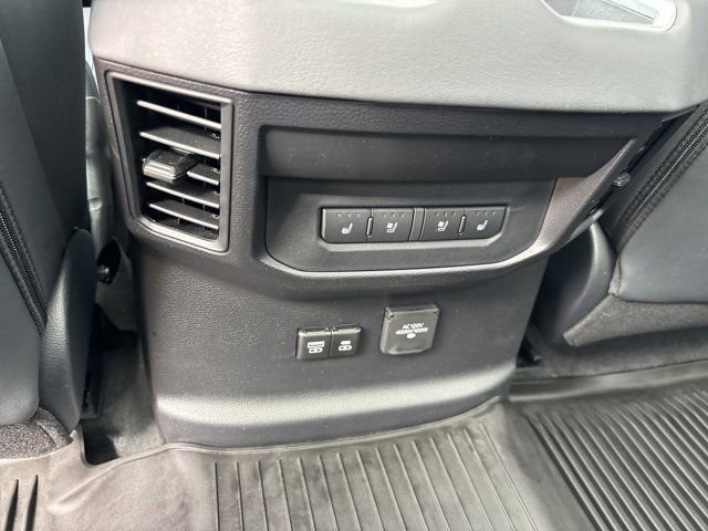 Used 2025 Toyota Tundra Platinum image 19