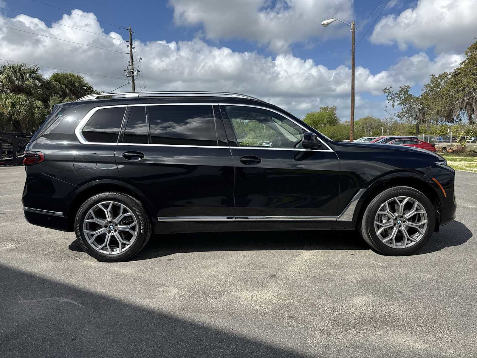 Used 2023 BMW X7 xDrive40i w/ Executive Package image 7